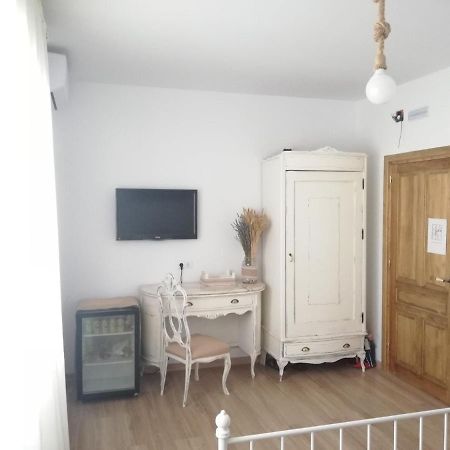 Hostal El Lugar De La Mancha Argamasilla De Alba ภายนอก รูปภาพ