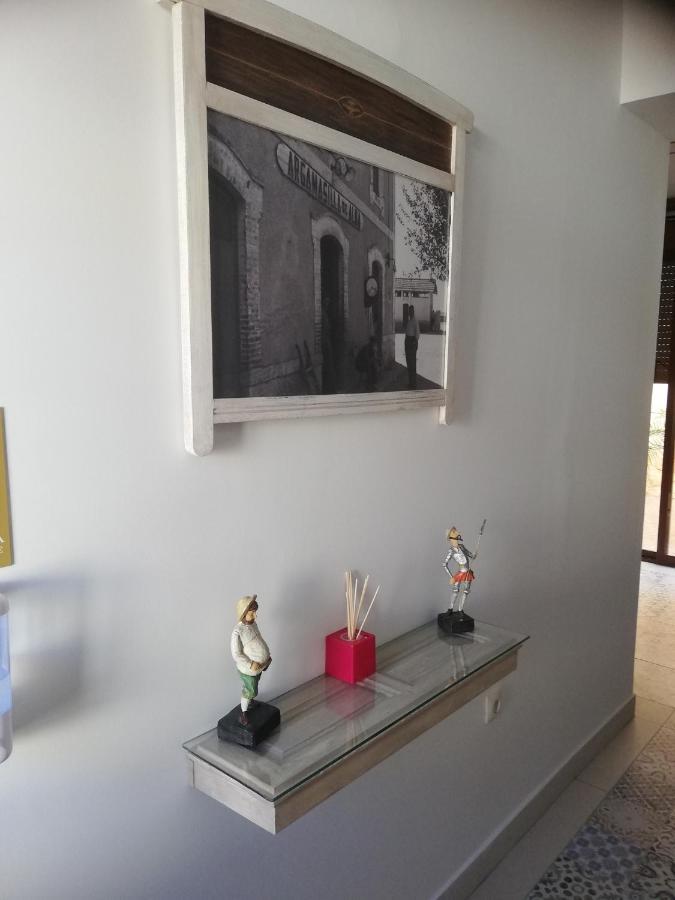 Hostal El Lugar De La Mancha Argamasilla De Alba ภายนอก รูปภาพ