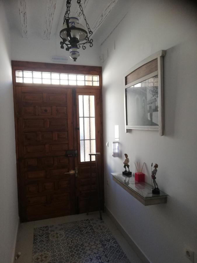 Hostal El Lugar De La Mancha Argamasilla De Alba ภายนอก รูปภาพ